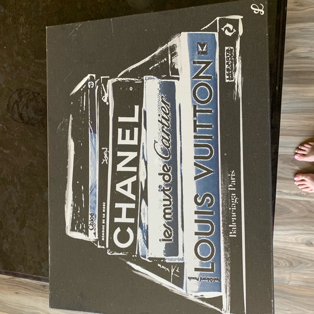 Designer Brands Canvas